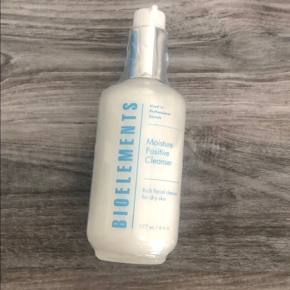 Bioelements moisture positive cleanser